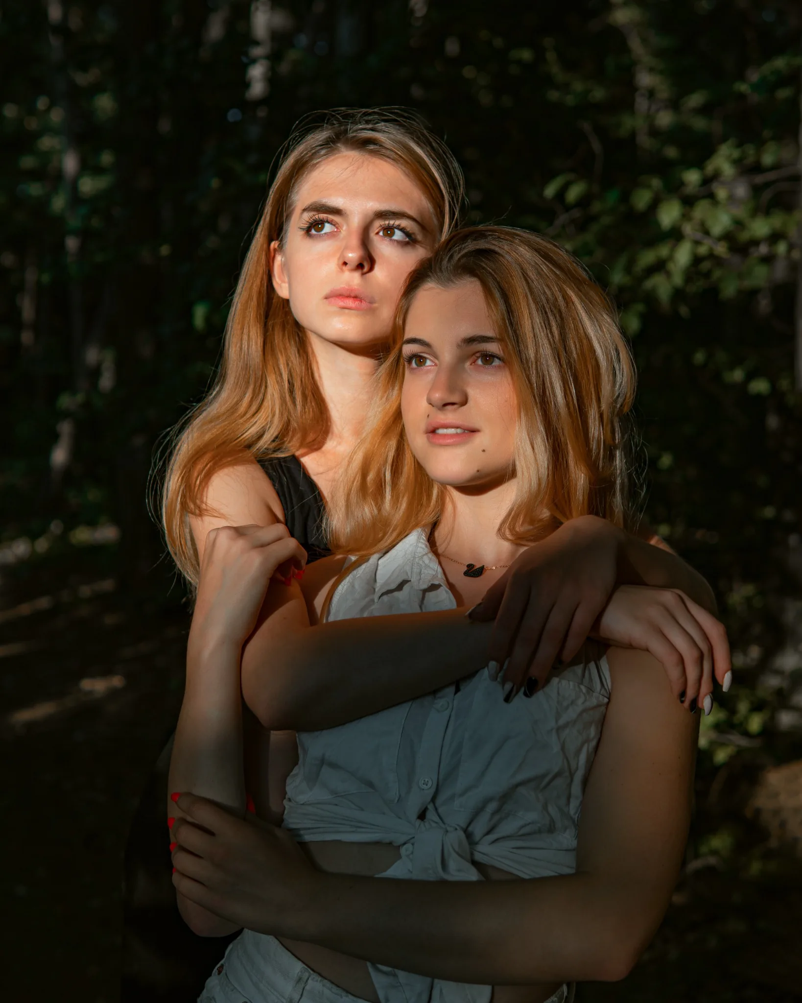 Double portrait close
